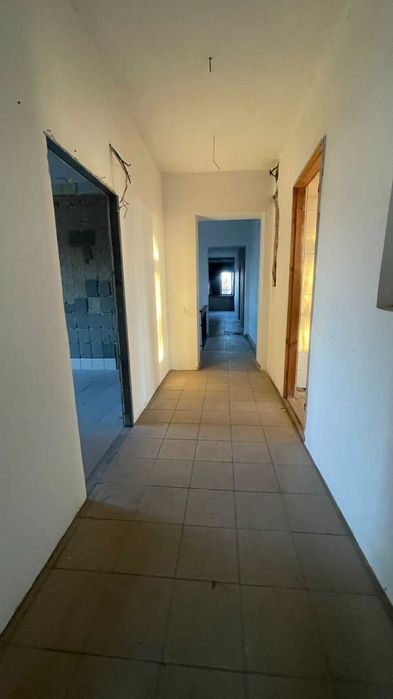 Офісне приміщення  площею 400 м² на  ділянці 30 соток в с. Плесецьке