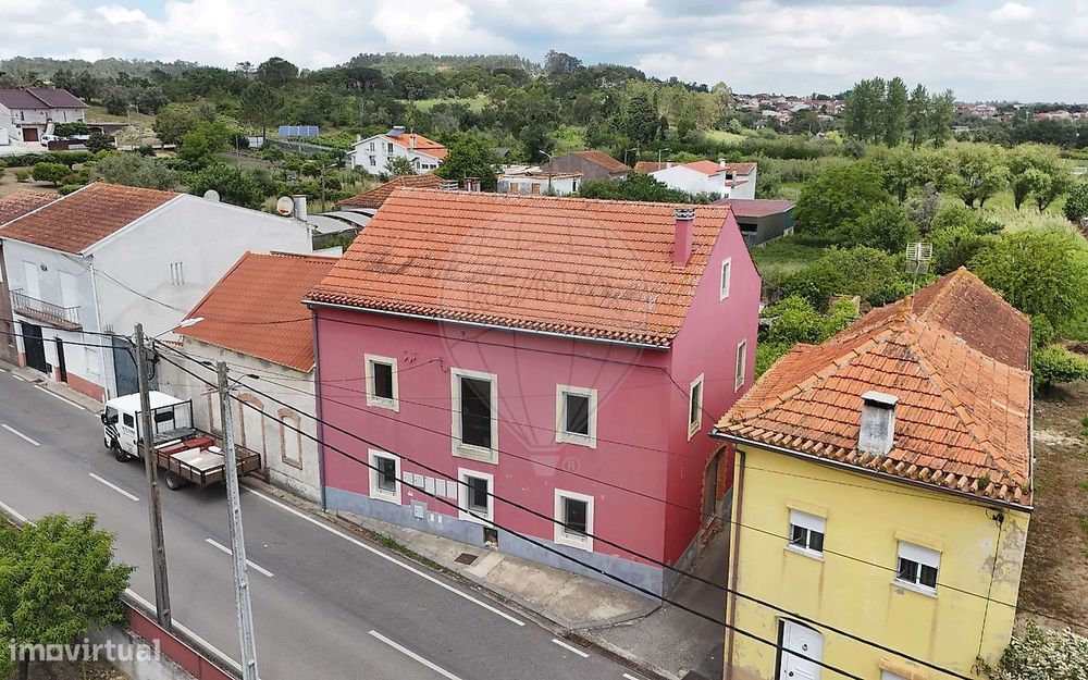 Moradia T4 para venda
