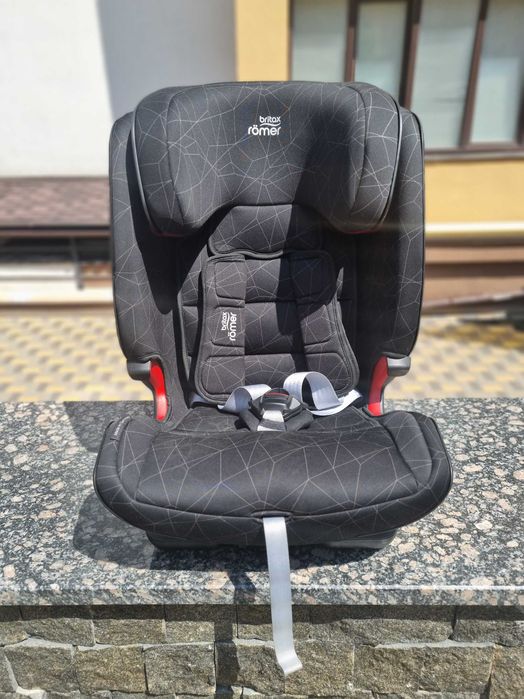 Автокрісло Britax Romer Advansafix i-Size, група 1/2/3