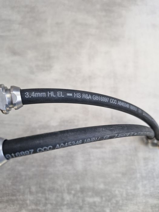 Шланги гальмівні передні на VW ID.4, ID.6, ID.3, AUDI Q4 e-Tron