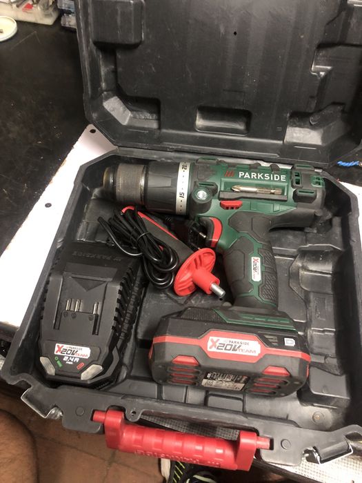 Aparafusadora com percussão parkside