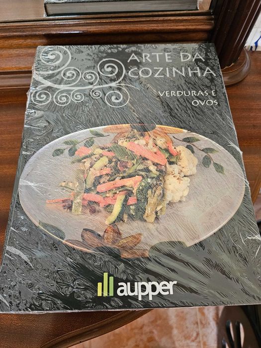Coleção de 9 livros e DVD Arte da cozinha novos