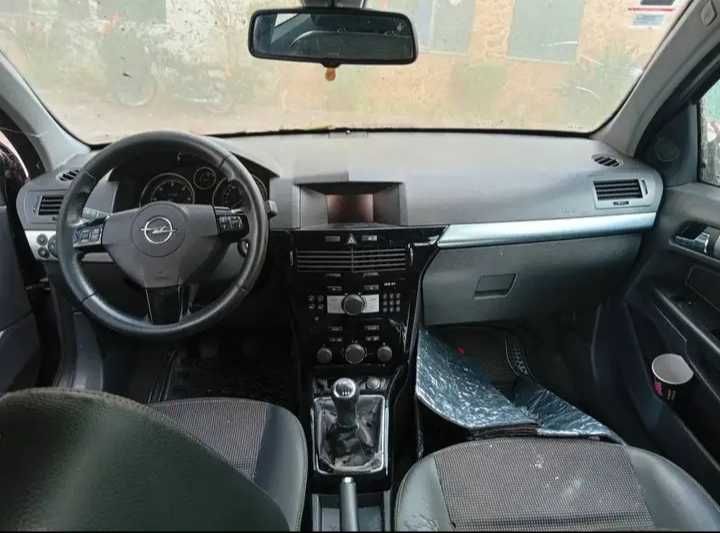 Opel Astra 1.7CDTI 2009 110cv. Caixa de 6V,  Bom preço  , Carro em excelente estado .  Funcionavel e em andamento. Para Peças . Motivo PM. — photo 5