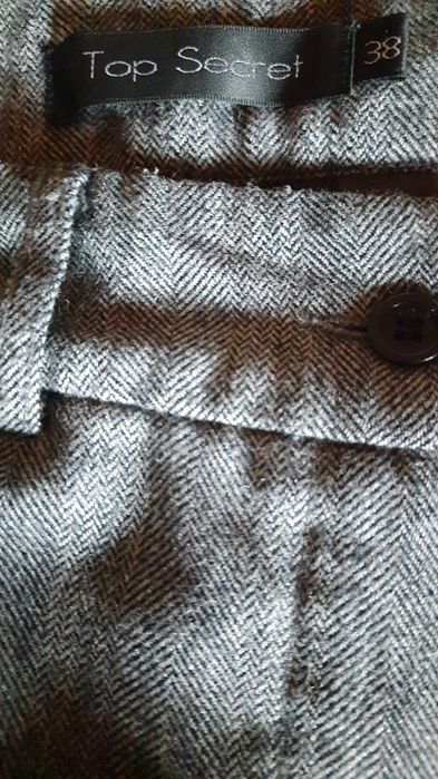 Szare spodnie Top Secret 38
