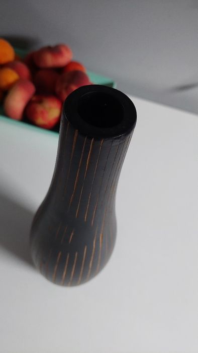 Designerski wazon z drewna mango