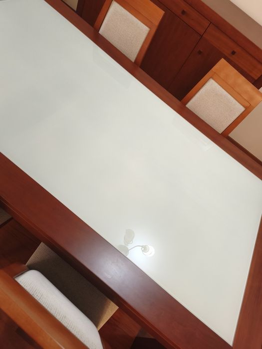 Conjunto de Sala de Jantar Completo em Madeira (Mesa Extensível + 6 C
