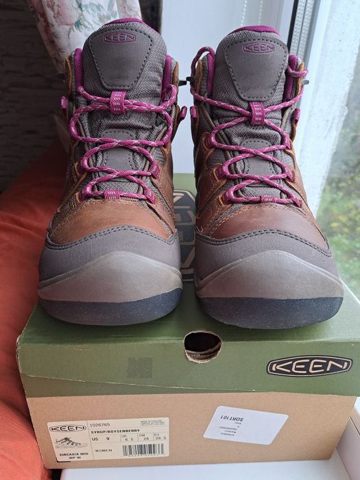 Трекінгові черевики KEEN CIRCADIA