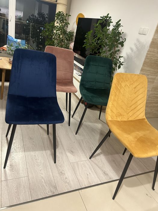 Krzesła różne kolory REZERWACJA