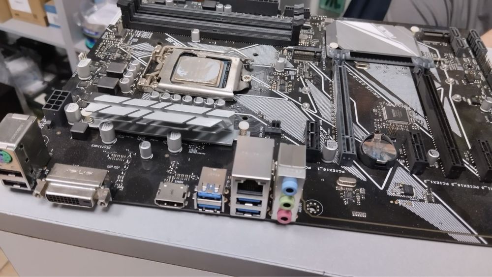 Материнські плати intel amd am3 am4 am5 s1151 s1150 s1155 s1156 s1200