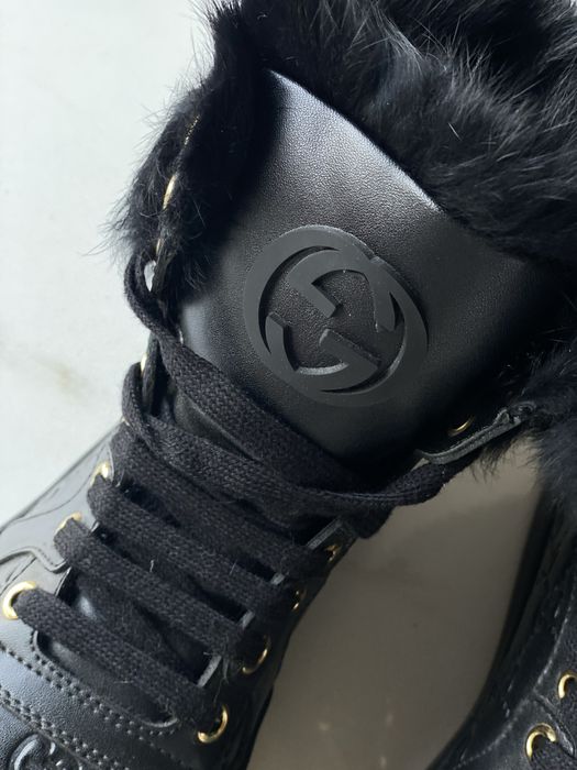 Зимові кросівки в стилі бренду