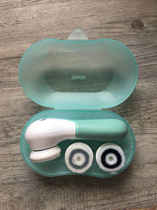 Vesta szczoteczka do twarzy