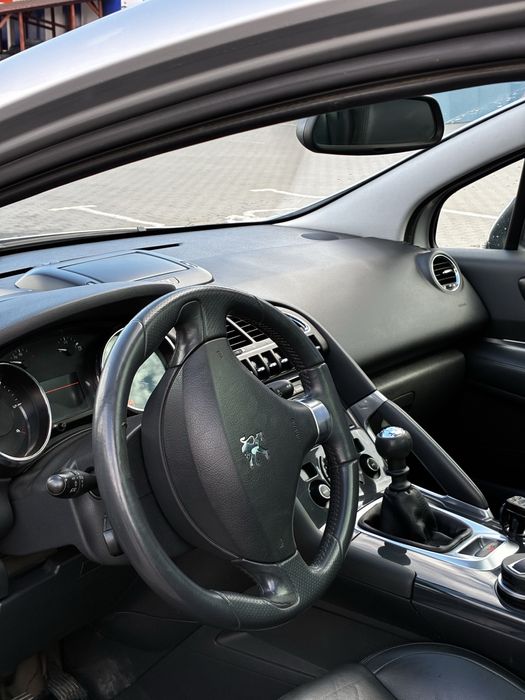 Peugeot 3008 в хорошій комлектації