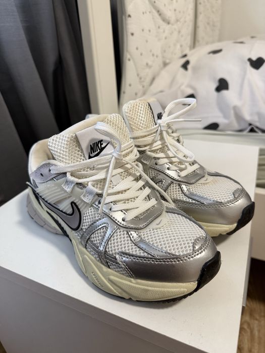 Кросівки Nike ,взуття