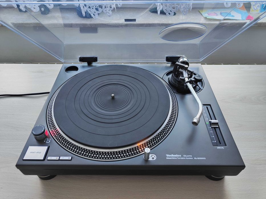 Gramofon Technics SL-1210MK2 czarny PO SERWISIE