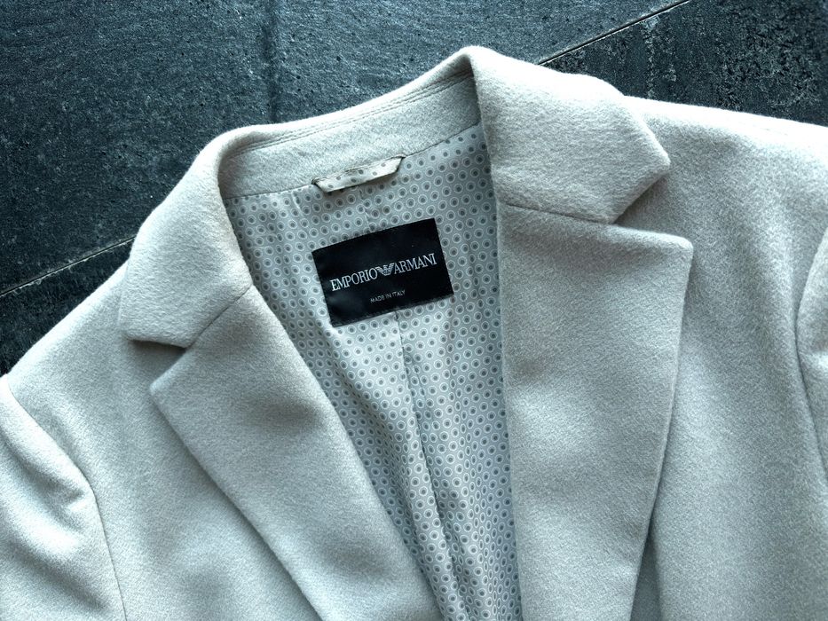 Пальто жіноче Armani розмір S вовна