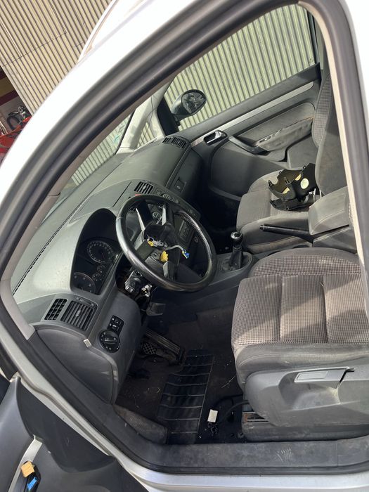 Vw touran 2.0tdi 140cv  para peças