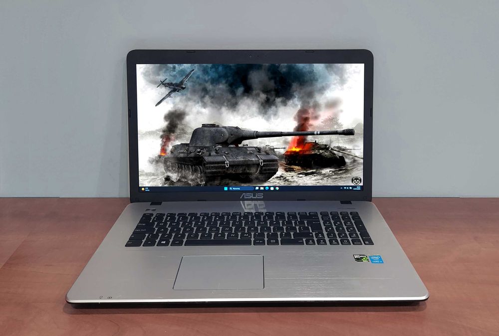 ASUS Gaming 17,3" IPS - i7 GTX 12GB 650GB CS WoT GTA5