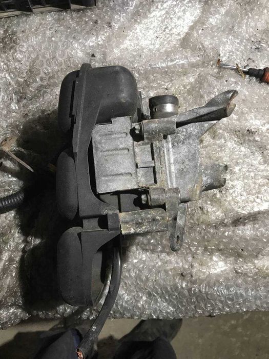 Підігрівач охолоджуючої рідини Mercedes-Benz W210 3.2 D A6111500504