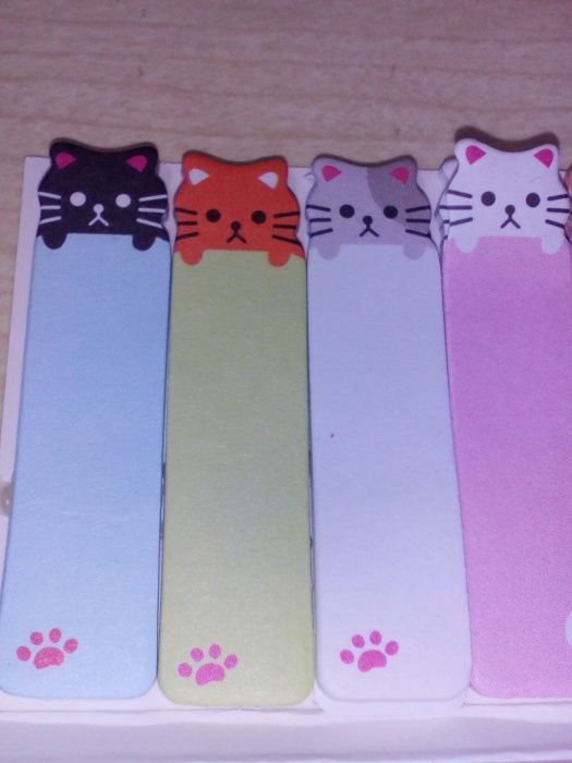 Gatos Coloridos Marcadores de Folhas.