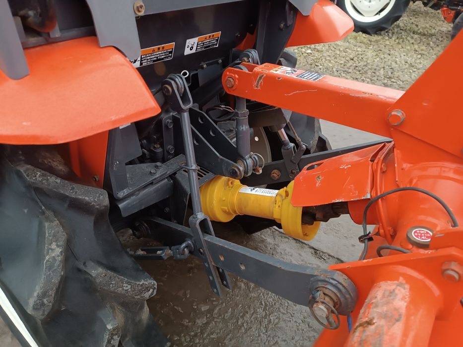 Японський мінітрактор.Трактор Кубота.