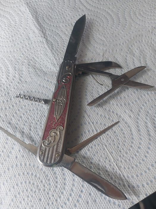Stary scyzoryk kolekcjonerski