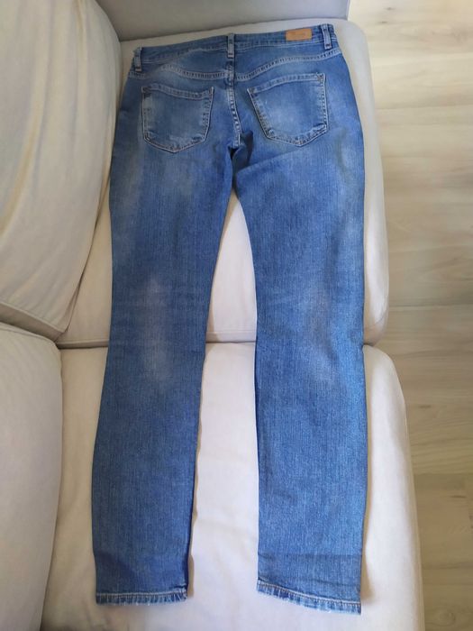 Spodnie damskie jeansowe Bershka