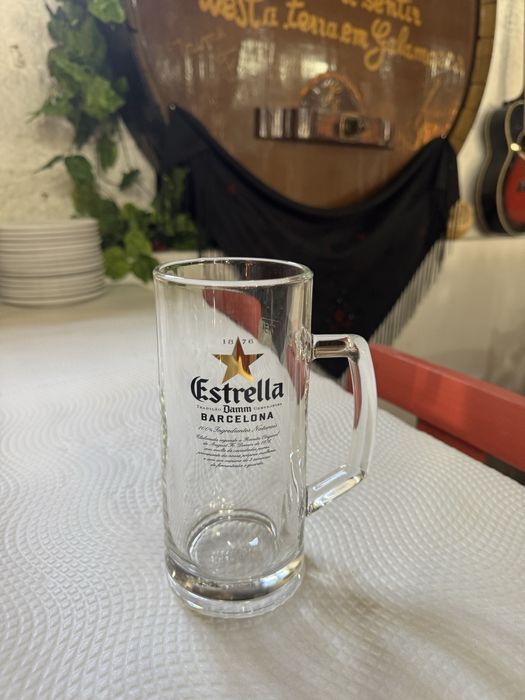 Caneca de cerveja442070090604226560