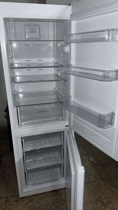 Frigorífico Indesit – Como Novo! (Pouco uso)