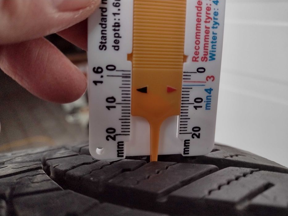 Opony Falken 225 55 R18 komplet