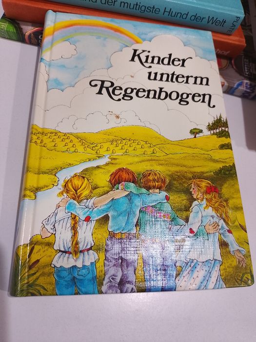 Kinder unterm Regenbogen