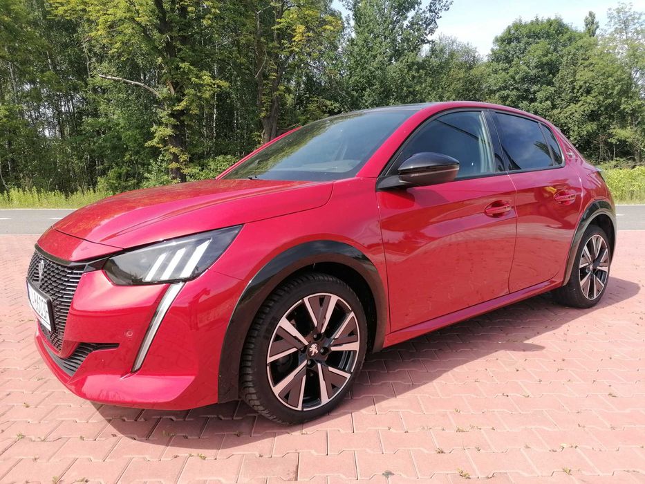 Peugeot 208 GT     LED / Ambiente