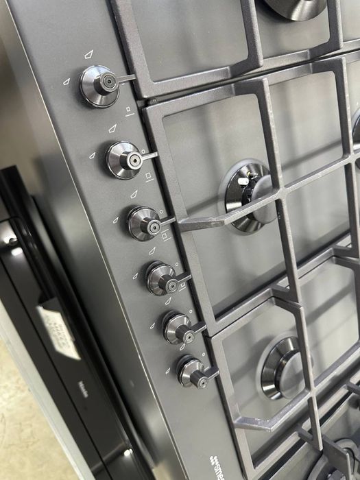 Вбудована газова плита Miele Smeg Franke