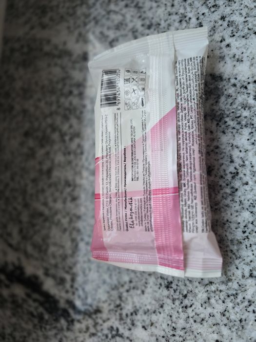 Chusteczki nawilżane.