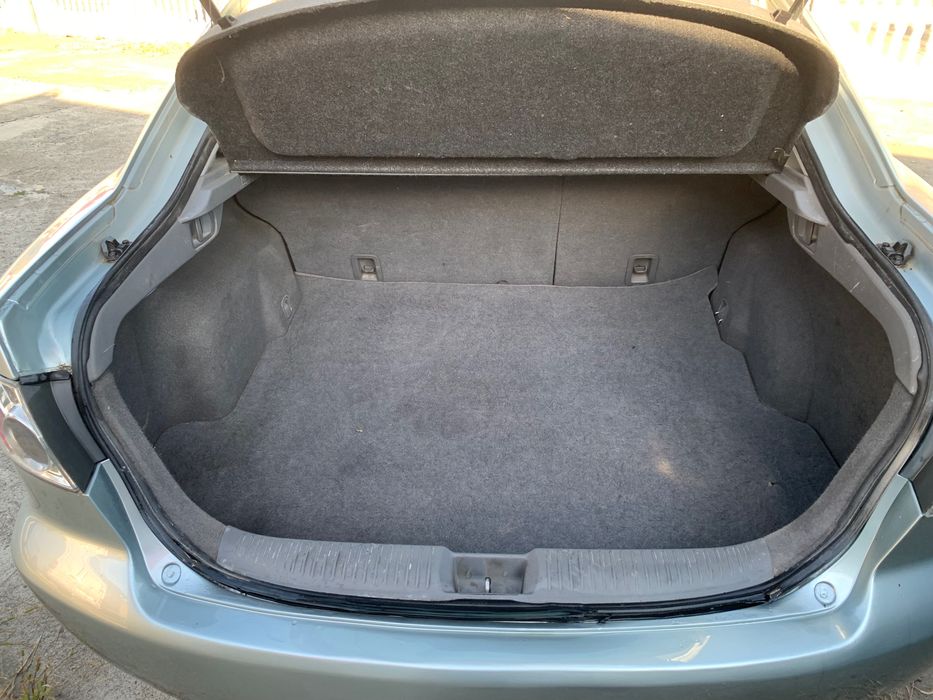 Автомобіль Mazda 6