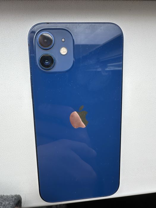 Apple Iphone 12.