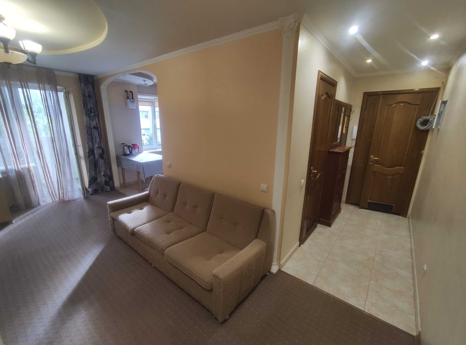 Оренда 2 кім. квартири з ремонтом, вул. Пасічна 58