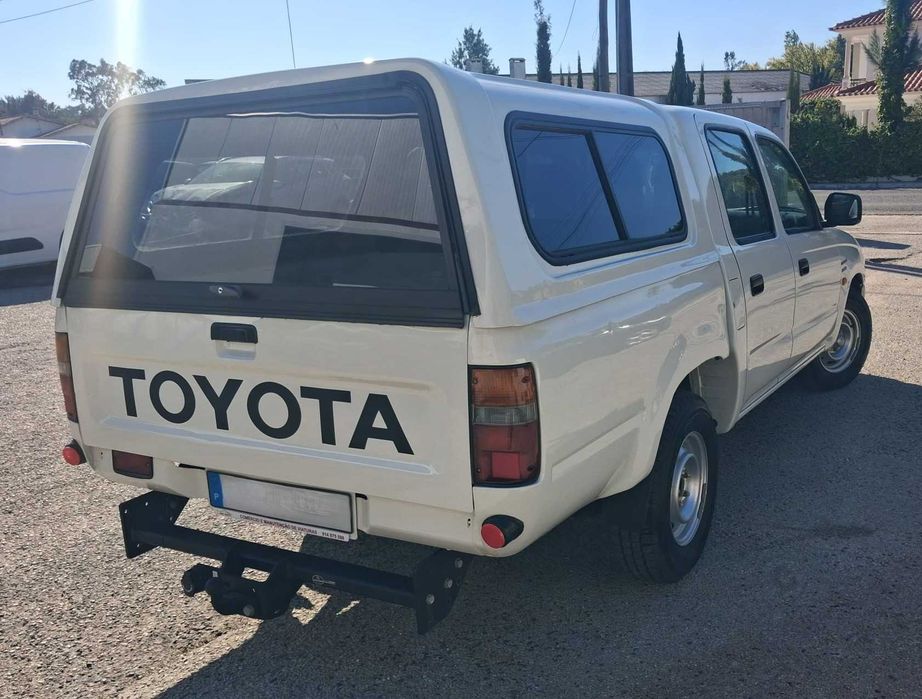 Toyota Hilux 2.4D