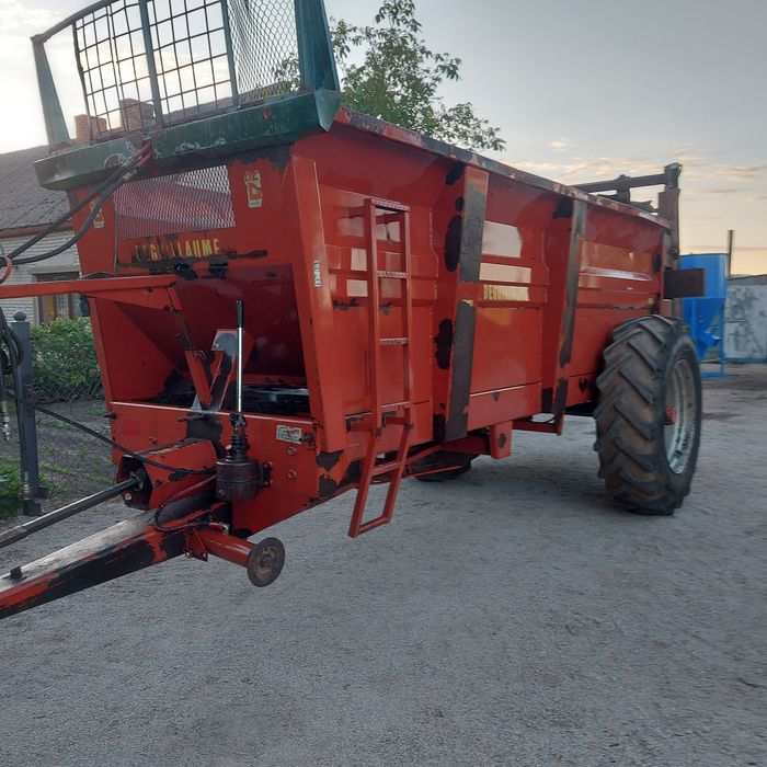 Rozrzutnik obornika Deguillaume 10 ton 10m duże kolo pionowe wałki