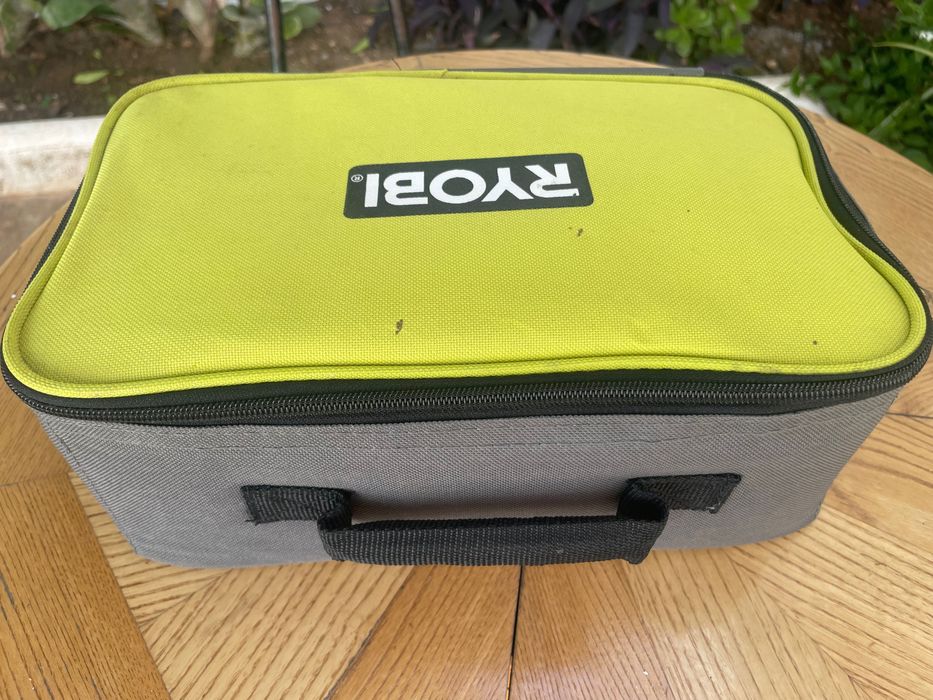 Lixadeira excêntrica Ryobi ROS300