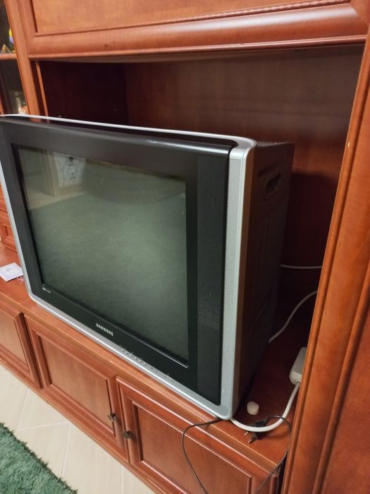 Телевізор 5000 грн