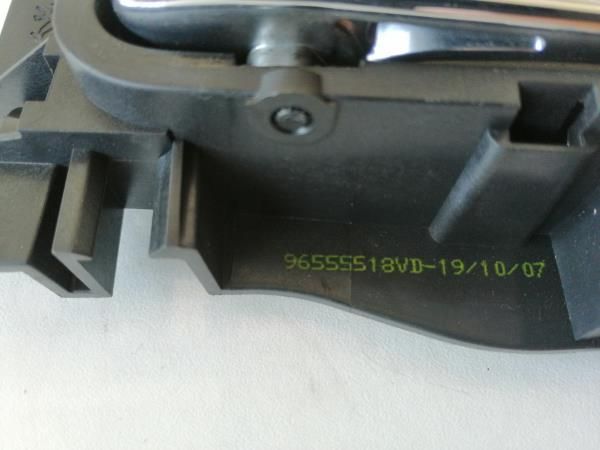 Puxador interior porta trás esquerdo PEUGEOT 207 (WA_, WC_)