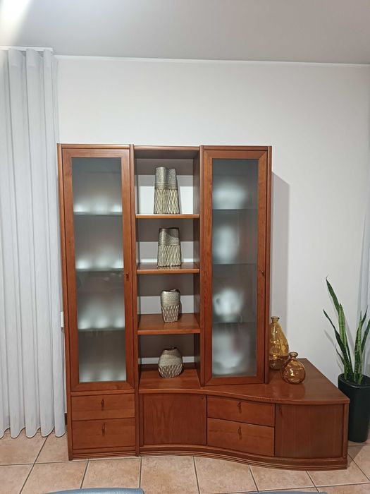 Móvel de sala com arrumação