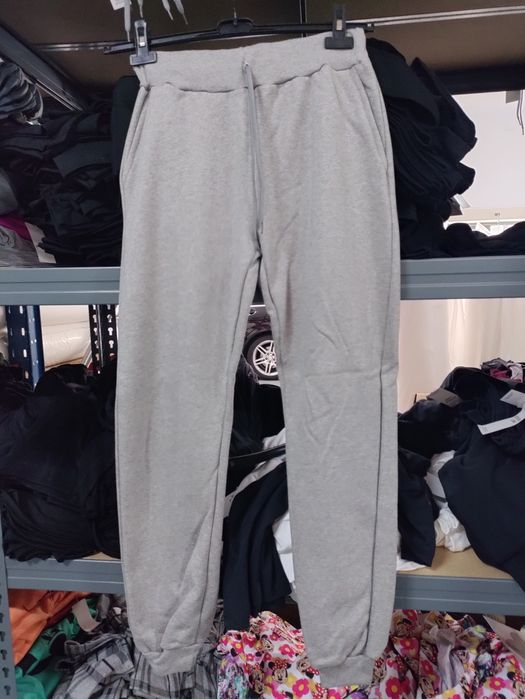 Calça fato treino 5,50 Euros.                Só para REVENDA/por