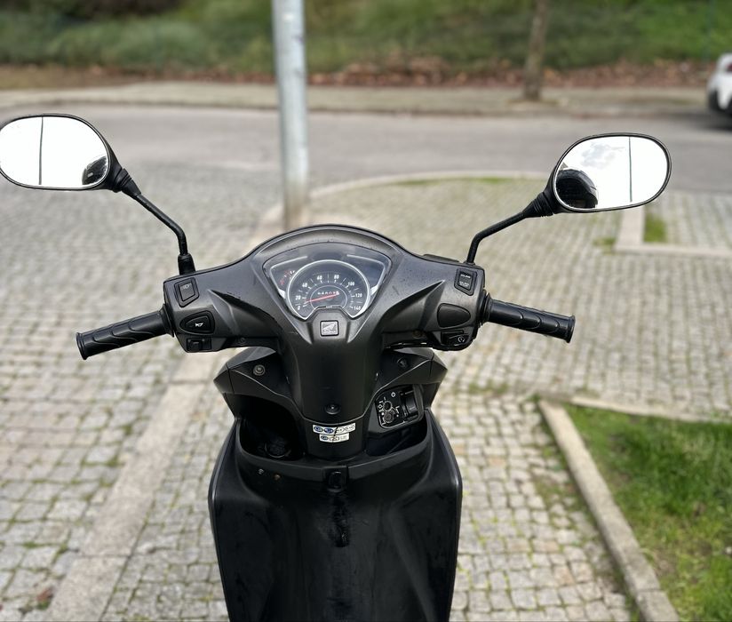 Honda Vision toda revisada segundo dono