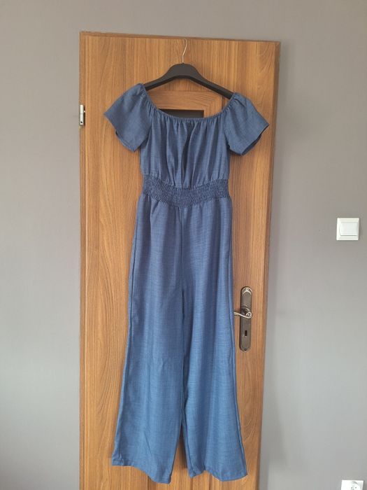 Granatowy kombinezon