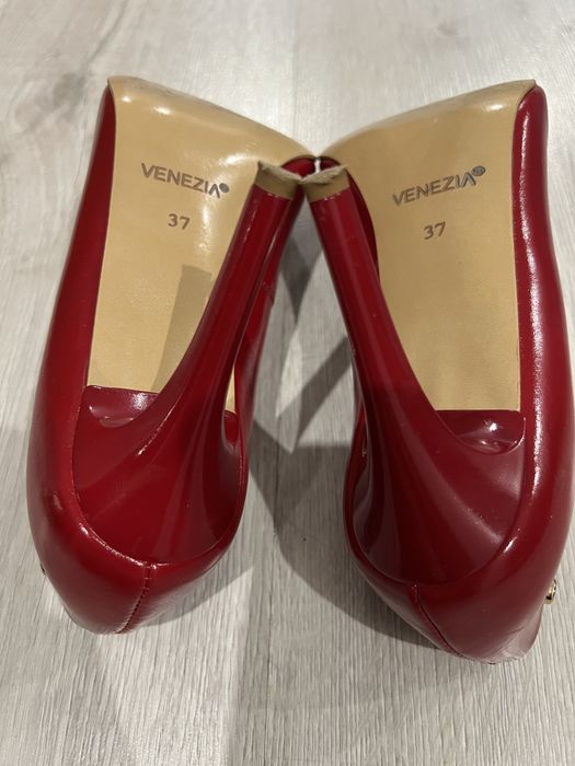Szpilki Venezia roz. 37