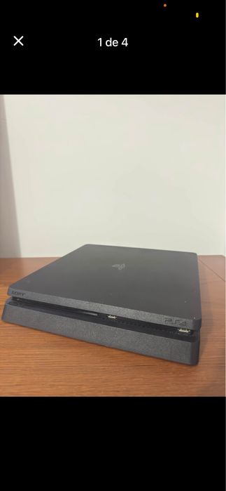 PlayStation 4 Slim em ótimo estado
