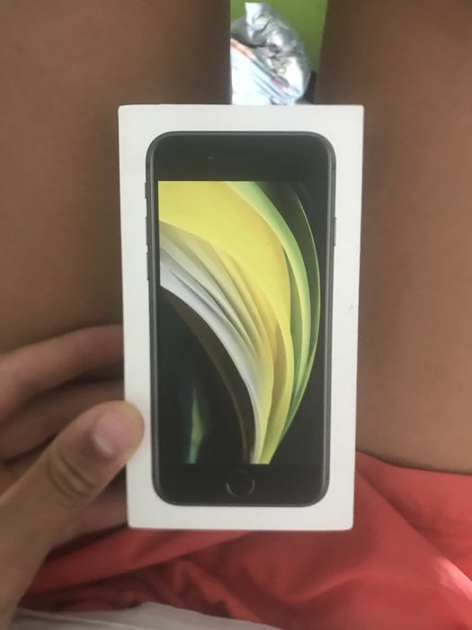 Caixa de iphone SE 128 GB