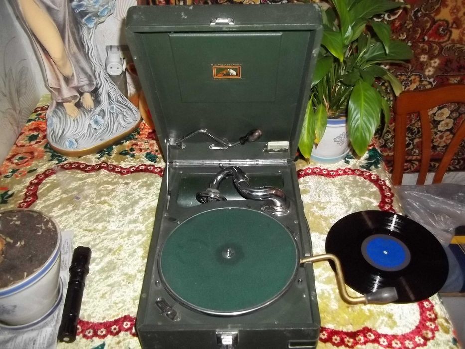 Патефон Англійський часів срср,громофон
