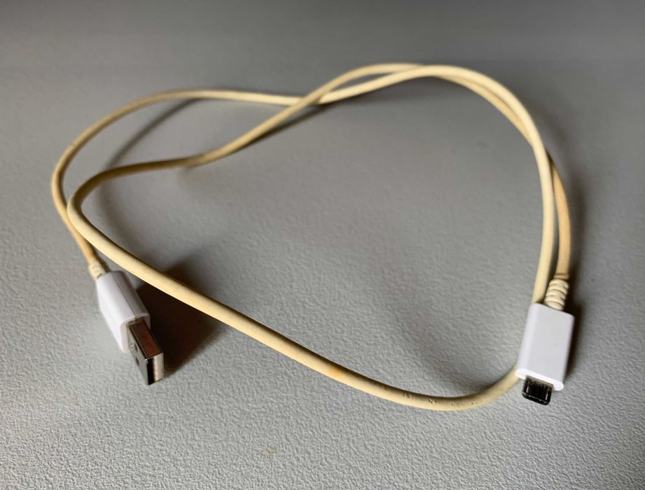 Cabo USB - microUSB